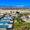 Fairway Gem by VARE PoolSpaPutting Green - إنديو