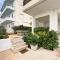 Spacious Family Apt in Glyfada - Афины