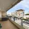 Spacious Family Apt in Glyfada - Афины