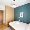 Spacious Family Apt in Glyfada - Афины