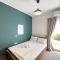 Spacious Family Apt in Glyfada - Афины