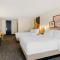 Spark by Hilton Daleville Roanoke North
