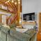 Modern Log Cabin with Skiing & Work-Friendly Setup home - 沃伦