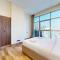 Stunning 2-Bed Apartment with Canal View - Dubaj