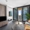 Highview 2 Queen bed 1 bath with gym, pool near southern cross