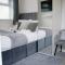 Luxury 2 Guest House, Parking with EV , WIFI AND NETFLIX - Coventry
