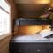 Spacious log cabin panoramic view and hot tub - Lii
