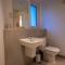 Spacious 2 Bedroom Apartment in Crawley