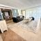 LA MAISON BLEUE - Centrally located 3 Bedroom home in the Southern Highlands