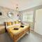 Folkestone 3 Bedroom home just off M20 in central area private parking