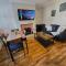 Stylish 4 Bedroom House - Free Parking - Wifi - Birkenhead