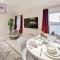 Newly Refurbished Everest Lodge Serviced Apartments for Contractors & Families, FREE WiFi & Netflix by REDWOOD STAYS - Farnborough