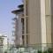 Chic 2BR Oasis Masdar City Escape - 阿布扎比