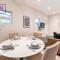 Newly Refurbished Everest Lodge Serviced Apartments for Contractors & Families, FREE WiFi & Netflix by REDWOOD STAYS - Farnborough