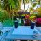 Castaway Island Vacation Bungalow - Islamorada