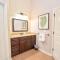 New 5 Star Luxury Home Sleeps 22 Near Airport