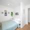 Quiet Newport Home with 2 Kings, Office, Short Walk to Ocean - Newport Beach