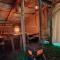 Au Pied Du Trieu, The Shelter
