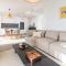 LM362B - 2 BR penthouse with large sundeck - Estepona