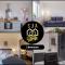 Merkland Stay - SJA Stays - Modern 2 Bed Apartment