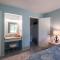 Relaxing Secluded Beachfront Paradise In Gulfport