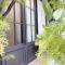 梧同包棟民宿La Petite Maison I Entire House BnB I 寵物友善 I 國旅卡 I 出差商旅可報帳 I 電動麻將 I NETFLIX I Nintendo Switch I MOD I一軒家貸切