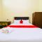 RedDoorz at Shine Guest House Tebing Tinggi