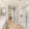 Fairway Gem by VARE PoolSpaPutting Green - إنديو