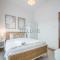 Unbeatable Rate for 4BR with Scenic Mountain Views by Deluxe Holiday Homes - 富查伊拉