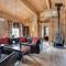 Charming Cabin With Wilderness Hot Tub