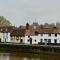 Bewdley River Cottage - Free private gated parking for 2 cars - River front location
