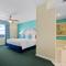 Paradise 10th Floor 2BR with Private Oceanfront Balcony at Ocean Walk Resort - دايتونا بيتش