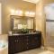 Radiant 4 Bdrm Retreat with Golf Course Views at Reunion - 基西米