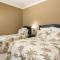 Radiant 4 Bdrm Retreat with Golf Course Views at Reunion - 基西米