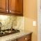 Radiant 4 Bdrm Retreat with Golf Course Views at Reunion - 基西米