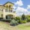 Radiant 4 Bdrm Retreat with Golf Course Views at Reunion - 基西米