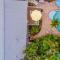 Pineapple Palms - هولمز بيتش