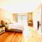 Oceanside Manor - Fancy Room - Golf course & Beach View - Qualicum Beach