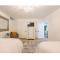 LUXURIOUS 1000 SQ FT Oasis