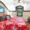 Clutter Falls Retreat - Main House - New Braunfels