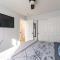 Private 2BR Oasis - 10 Min to Stadium & Pool - أفونديل