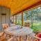 The Settle Inn Riverfront Retreat - Meredith Lodging - Sunriver