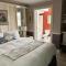 Arrowhead Lake Inn