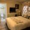 Arrowhead Lake Inn
