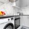 Stunning 1-Bed Flat-Ideal for Work Trips, Romantic Getaways & Family Breaks- SLEEPS 4-Great Long Stay Rates! Parking Available! Book Instantly! Same day check-in! - Barnet