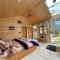 SkyHeaven Jacuzzi Treehouse - 吉布