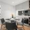 Cozy 2BR Apartment in Melbourne CBD with Pool & Gym