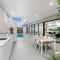 Frankie Luxury pool house Geelong Sleeps 12 Close to GMHBA cafes restaurants shops schools - Newtown and Chilwell