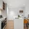 Stunning 2BR Apartment in Melb CBD with Pool and Gym