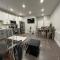 Charming 3BR 2BA with Private Patio - 费城